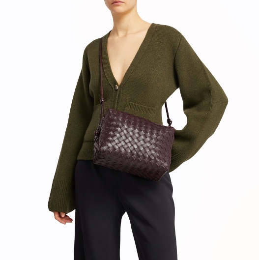 [스페셜오더]BOTTEGA VENETA-680256 보테가 베네타 폰단트 루프 미디엄 카메라 백 25cm