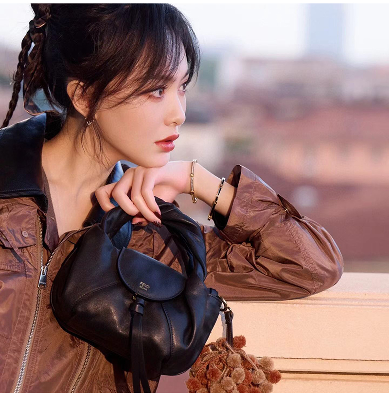 [스페셜오더]FENDI-8BS110 펜디 스파이 미니 블랙